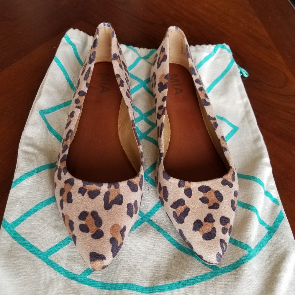 Stitch Fix leopard print flats